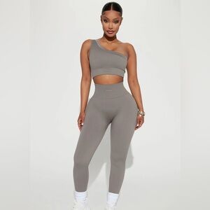 Effortless Aurora Ribbed Seamless Top & leggings